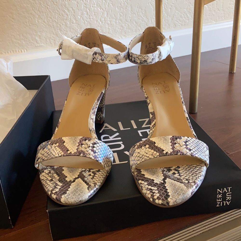 Vera snake sandal